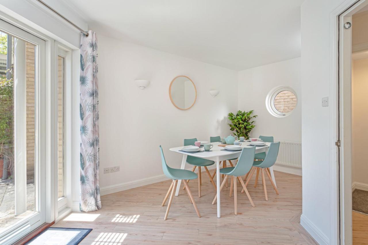 2 Bedroom City Centre Townhouse - With Parking 캠브리지 외부 사진