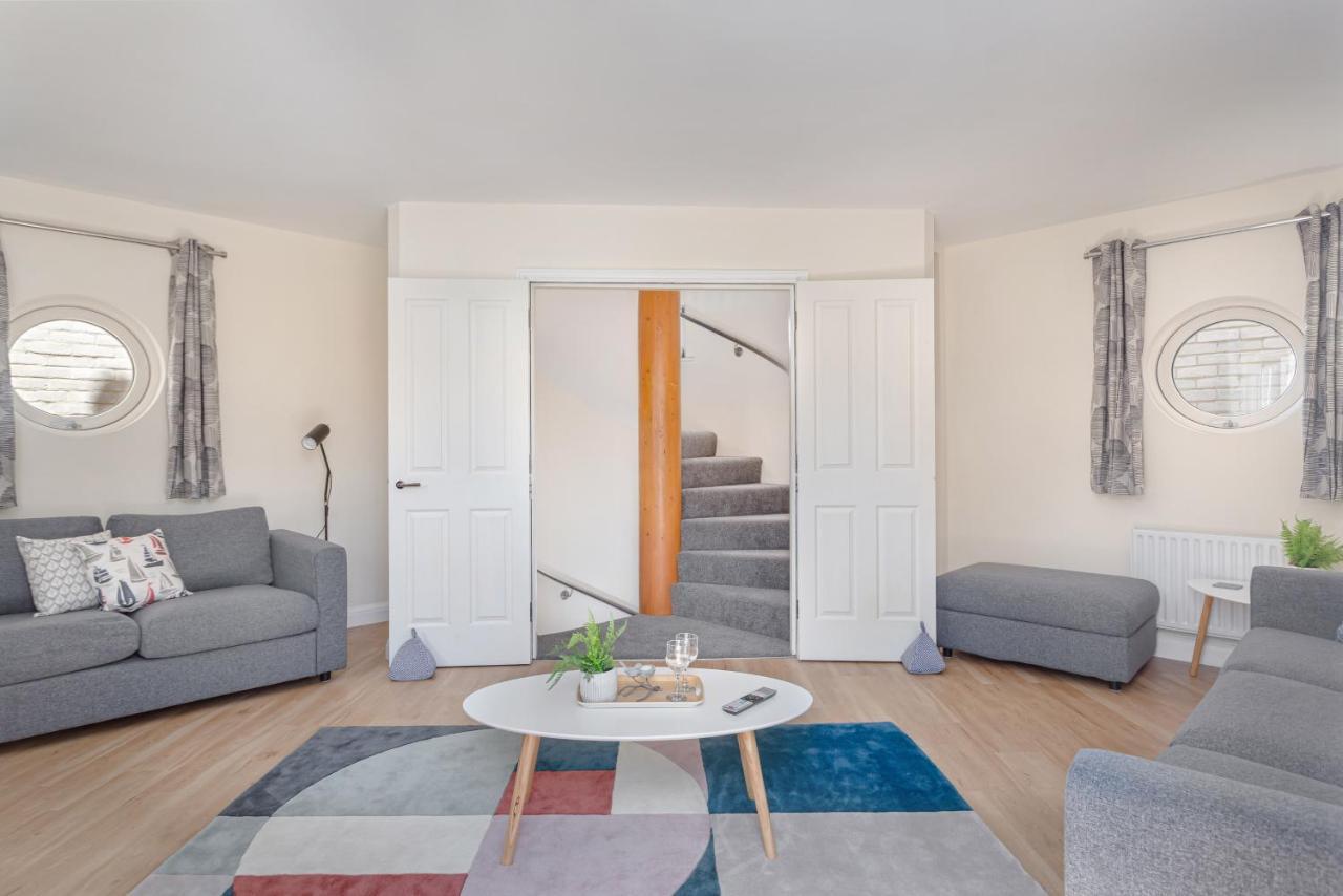 2 Bedroom City Centre Townhouse - With Parking 캠브리지 외부 사진