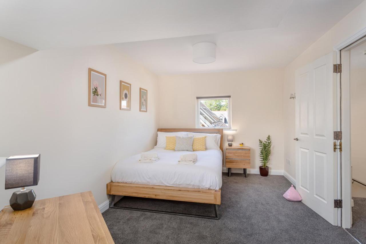 2 Bedroom City Centre Townhouse - With Parking 캠브리지 외부 사진